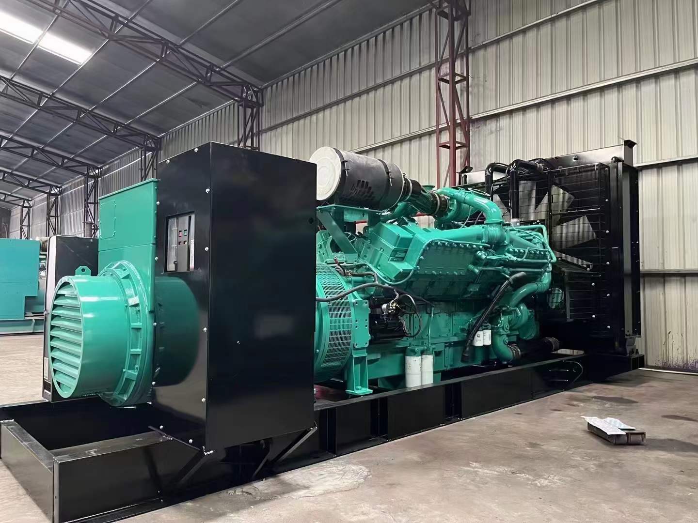 敦化如何降低 800kW 柴油发电机输出电流的波动？